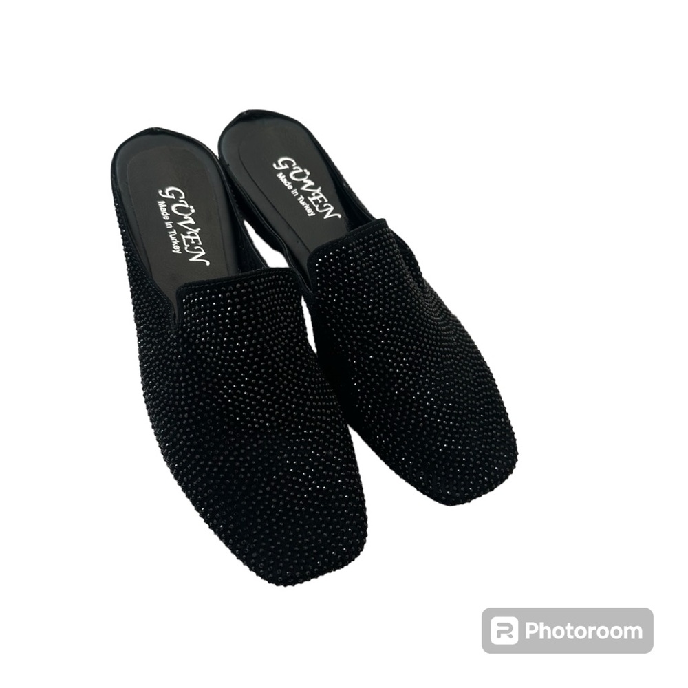 Women black rhinestones slippers